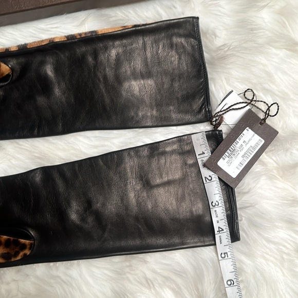 Gucci Leather and Calf Hair Animal Print Size 8 1/2 Gloves - Picture 5 of 10